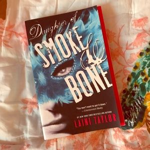 Daughter of Smoke and Bone by Laini Taylor